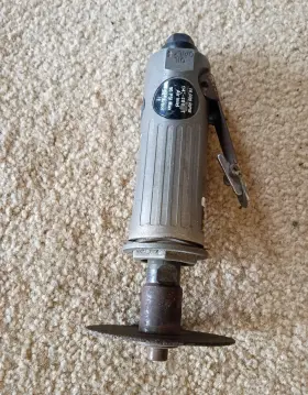 Central Pneumatic 47800 Air Cut-off Tool 18000 Rpm 1/4 Inch Inlet 90 Psi