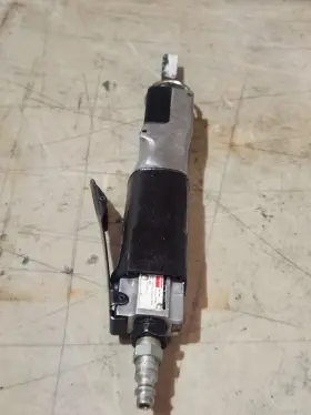 4TL84 DAYTON Air Saw