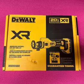 DCE555D2 DEWALT Xr Ion Brushless Drywall Tool Battery Kit
