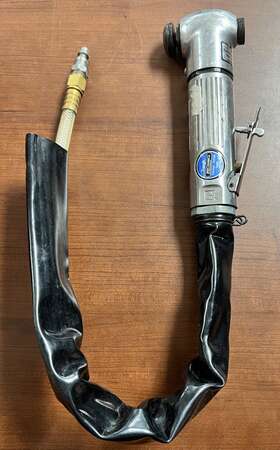M664 TOUGH MECHANICS Pneumatic Windshield Removal Tool