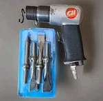 Campbell Hausfeld Tl1003 Air Chisel Hammer W/ New 4pc Set. Fixed Price $24.99.